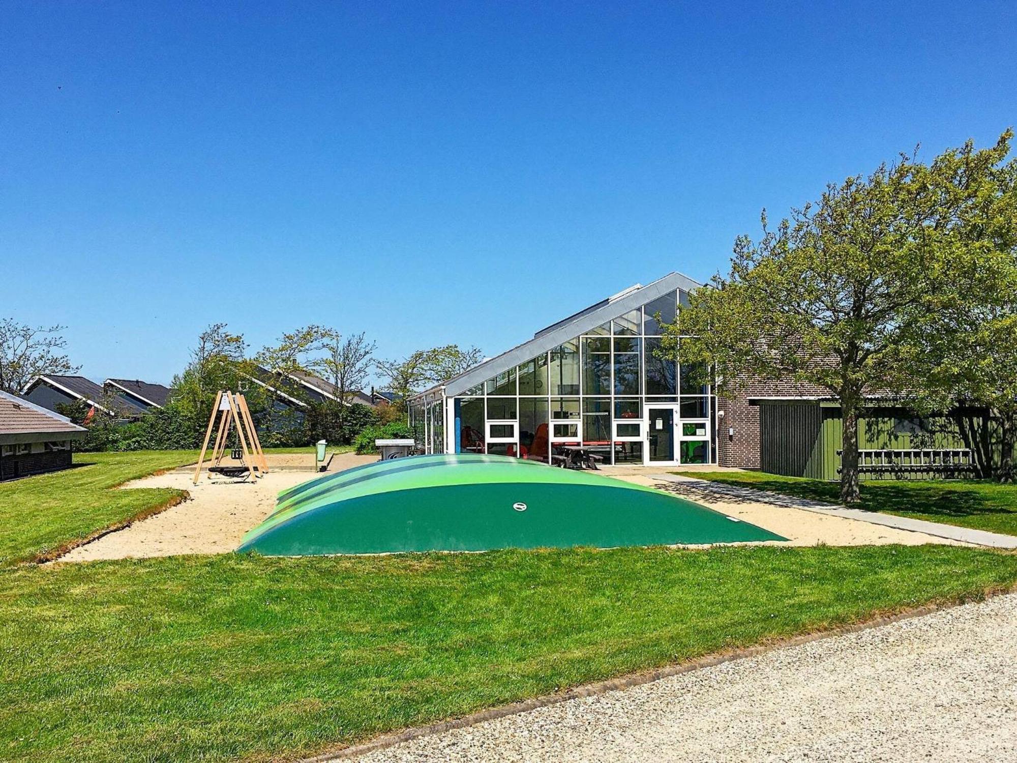 6 Person Holiday Home On A Holiday Park In Hemmet Bagian luar foto