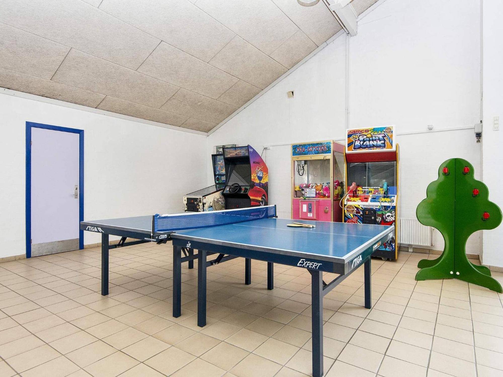 6 Person Holiday Home On A Holiday Park In Hemmet Bagian luar foto