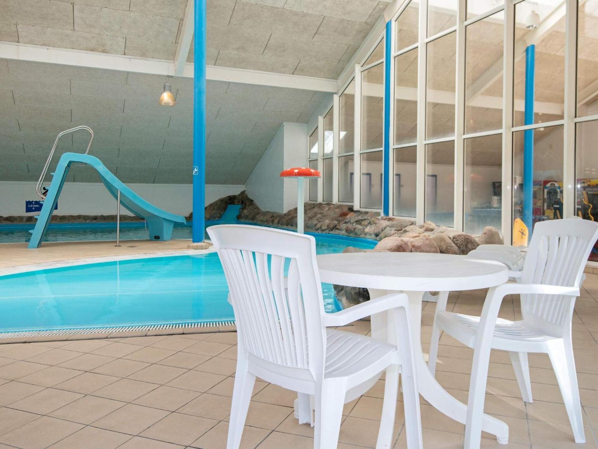 6 Person Holiday Home On A Holiday Park In Hemmet Bagian luar foto